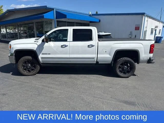 2016 GMC Sierra 2500HD SLT 4WD photo