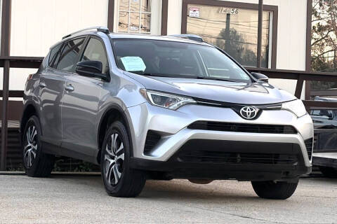 2016 Toyota RAV4 LE FWD photo