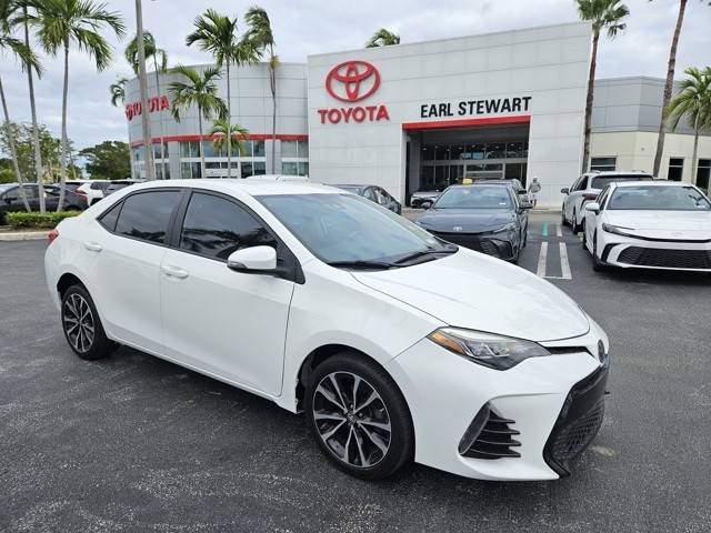 2017 Toyota Corolla SE FWD photo