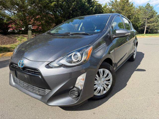 2016 Toyota Prius c One FWD photo