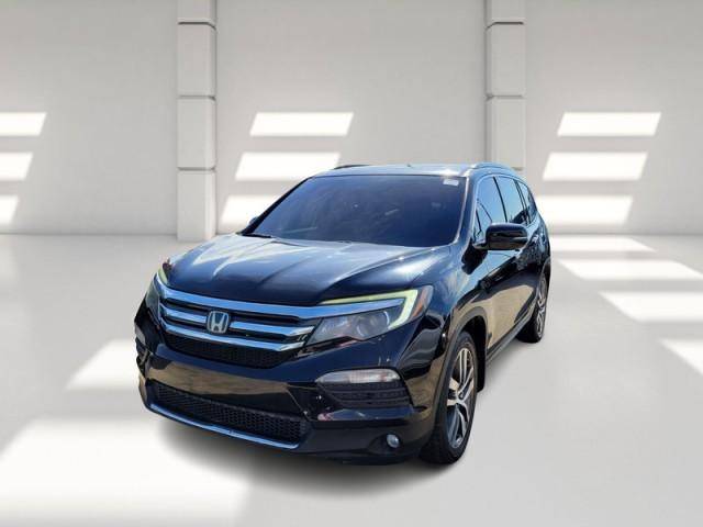 2016 Honda Pilot Touring FWD photo