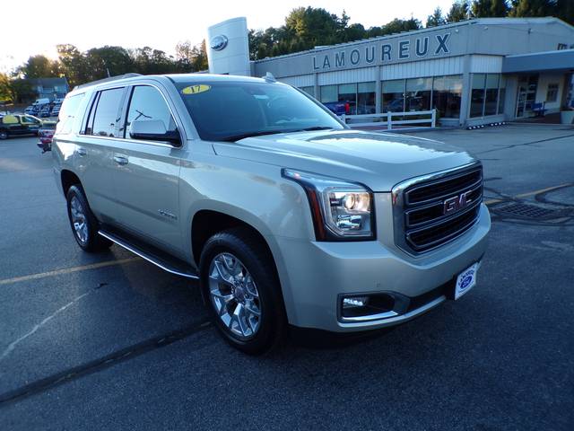 2017 GMC Yukon SLE 4WD photo