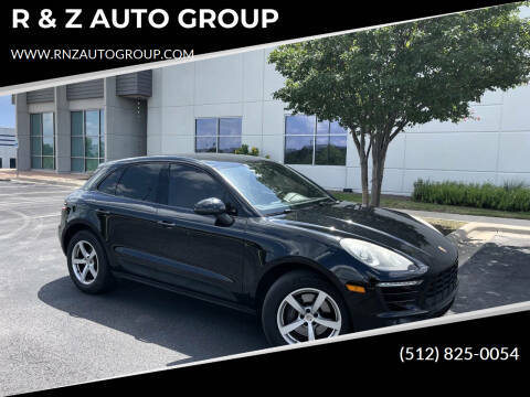 2017 Porsche Macan  AWD photo