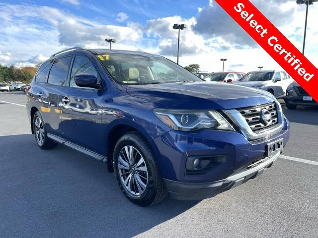 2017 Nissan Pathfinder SV 4WD photo