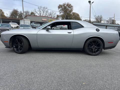2016 Dodge Challenger SXT Plus RWD photo