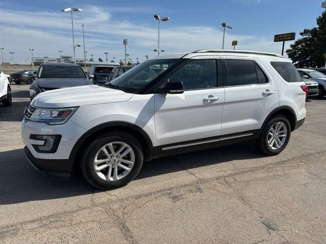 2017 Ford Explorer XLT FWD photo