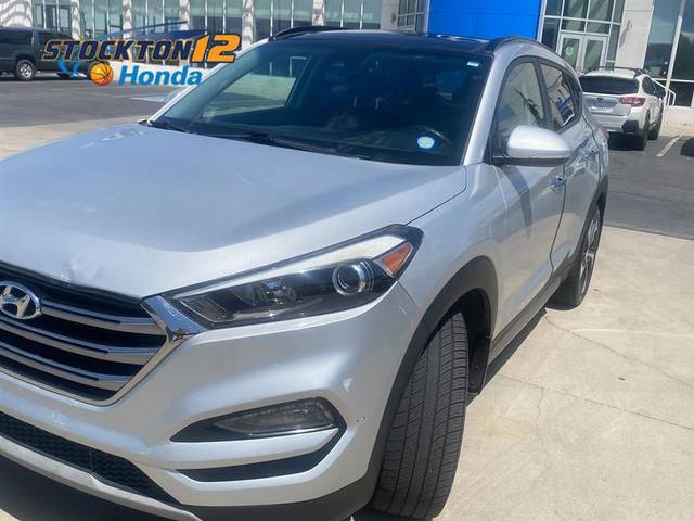 2017 Hyundai Tucson AWD photo