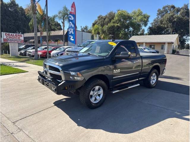 2017 Ram 1500 SLT 4WD photo