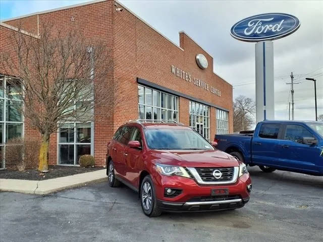 2017 Nissan Pathfinder SL 4WD photo