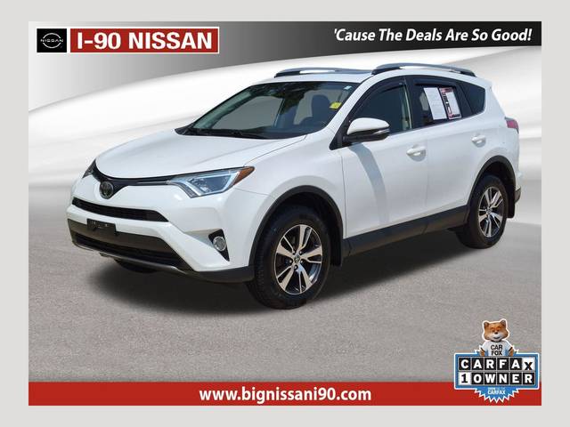 2017 Toyota RAV4 XLE AWD photo