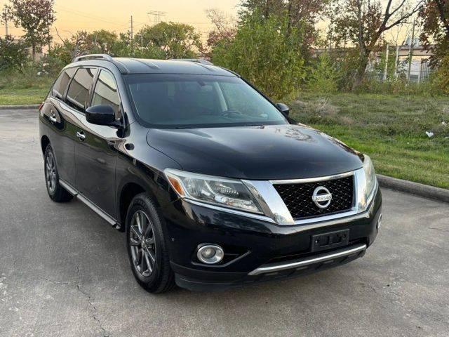 2016 Nissan Pathfinder SV 4WD photo