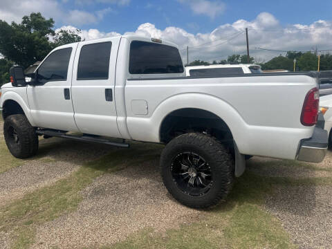 2015 Ford F-250 Super Duty Lariat 4WD photo
