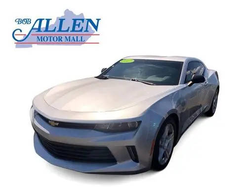 2017 Chevrolet Camaro 1LT RWD photo