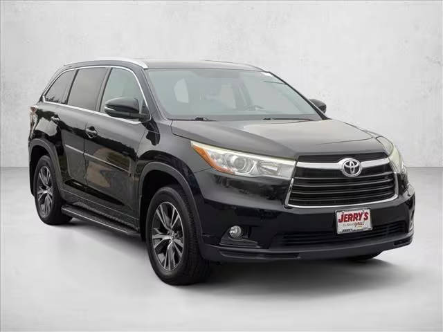 2016 Toyota Highlander XLE AWD photo