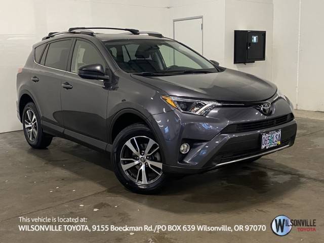 2017 Toyota RAV4 XLE AWD photo