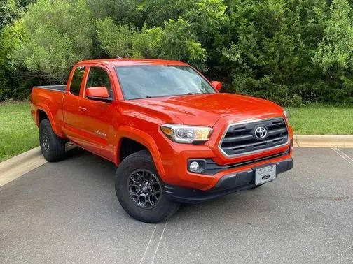 2017 Toyota Tacoma SR5 4WD photo