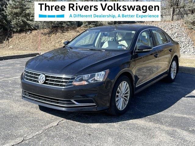 2017 Volkswagen Passat 1.8T SE FWD photo