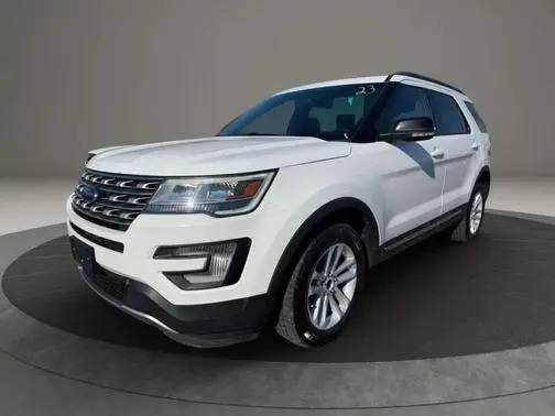 2017 Ford Explorer XLT 4WD photo