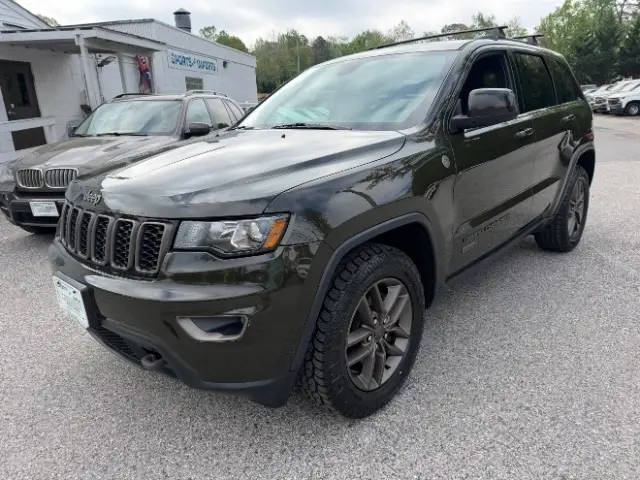 2017 Jeep Grand Cherokee 75th Anniversary Edition 4WD photo