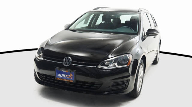 2017 Volkswagen Golf SportWagen S AWD photo