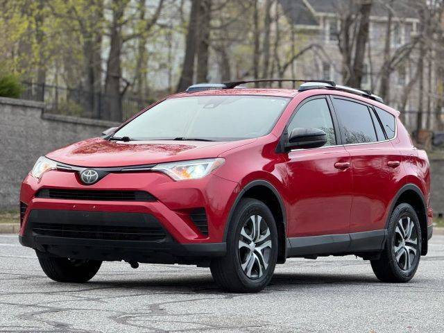 2017 Toyota RAV4 LE AWD photo