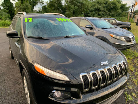 2017 Jeep Cherokee Latitude 4WD photo