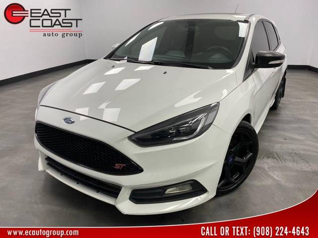 2016 Ford Focus ST FWD photo