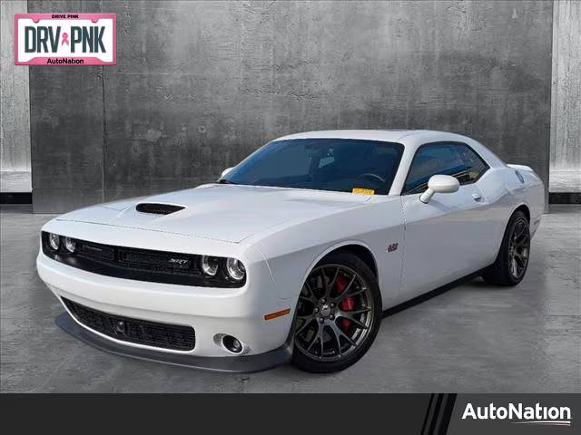 2016 Dodge Challenger SRT 392 RWD photo