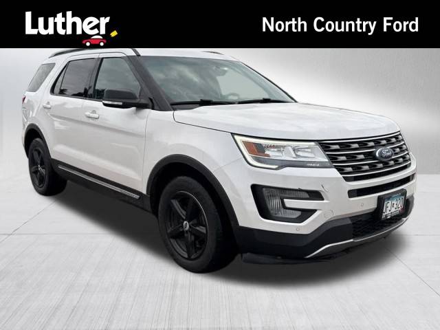 2017 Ford Explorer XLT 4WD photo