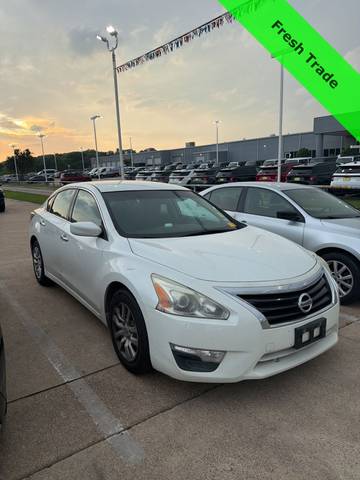 2015 Nissan Altima 2.5 S FWD photo