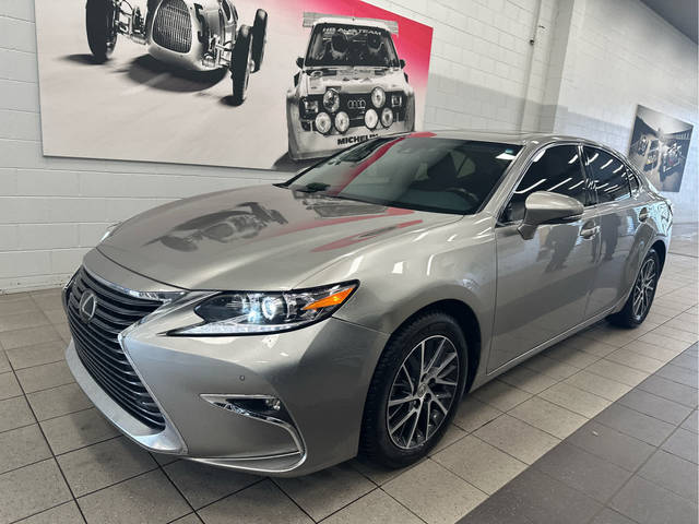 2016 Lexus ES  FWD photo