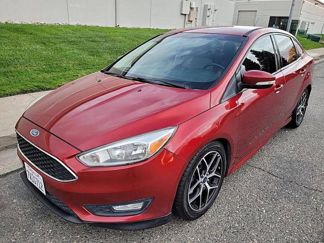 2016 Ford Focus SE FWD photo