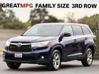 2016 Toyota Highlander LE Plus FWD photo