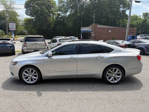 2017 Chevrolet Impala LT FWD photo