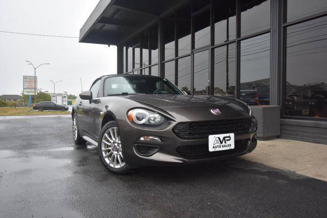 2017 FIAT 124 Spider Classica RWD photo