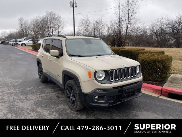 2016 Jeep Renegade Latitude 4WD photo