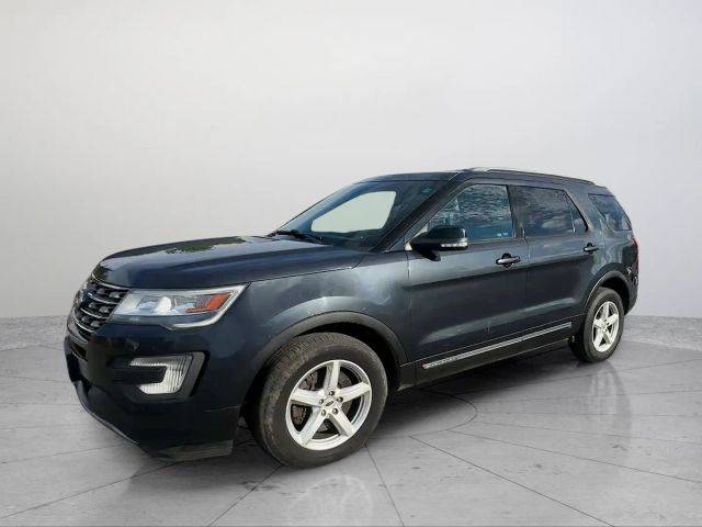 2017 Ford Explorer XLT 4WD photo