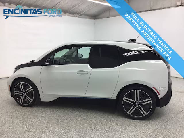 2017 BMW i3  RWD photo