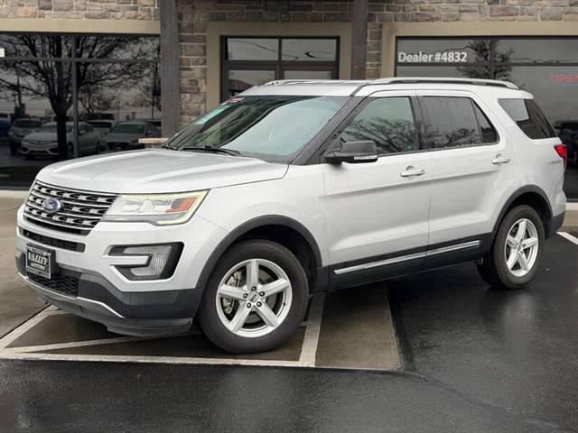 2017 Ford Explorer XLT 4WD photo