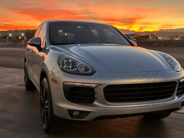 2016 Porsche Cayenne  AWD photo