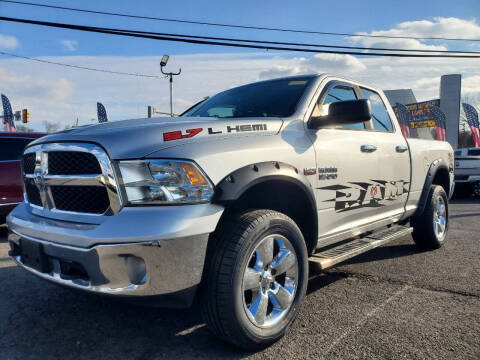 2016 Ram 1500 Big Horn 4WD photo