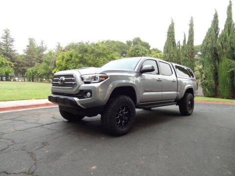 2016 Toyota Tacoma TRD Sport 4WD photo