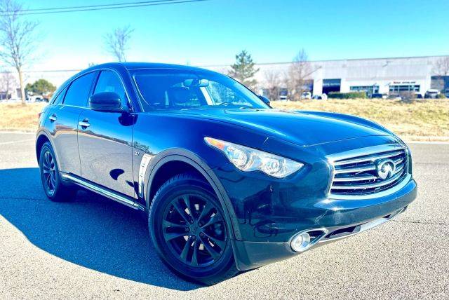 2016 Infiniti QX70 RWD photo
