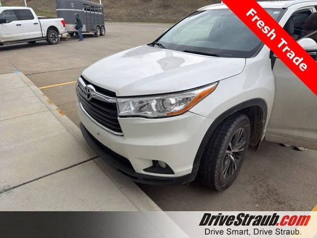 2016 Toyota Highlander XLE AWD photo