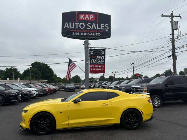 2017 Chevrolet Camaro 1LT RWD photo