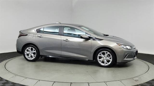 2017 Chevrolet Volt Premier FWD photo