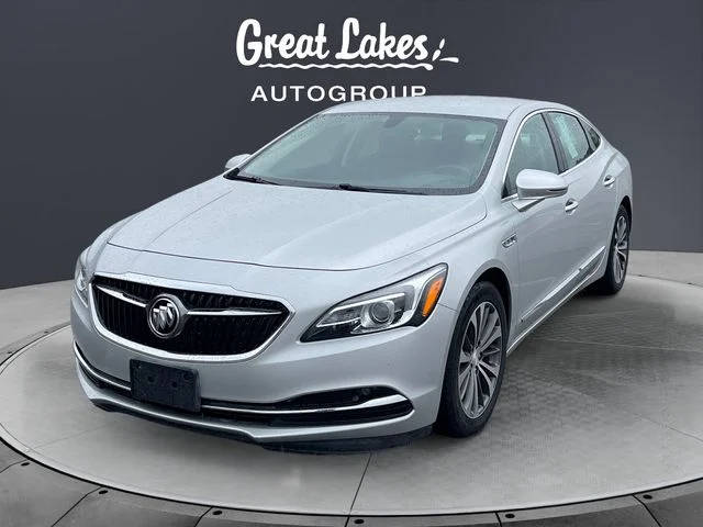 2017 Buick LaCrosse Essence FWD photo