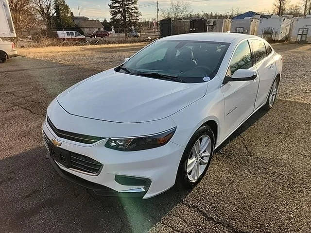 2017 Chevrolet Malibu LT FWD photo