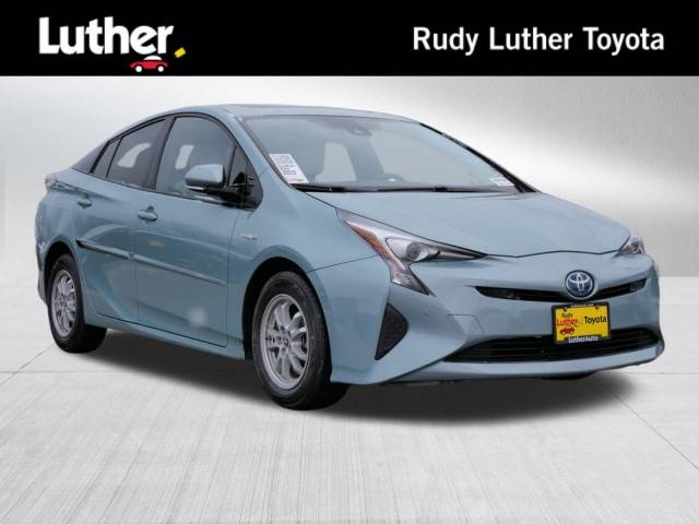 2017 Toyota Prius Four FWD photo