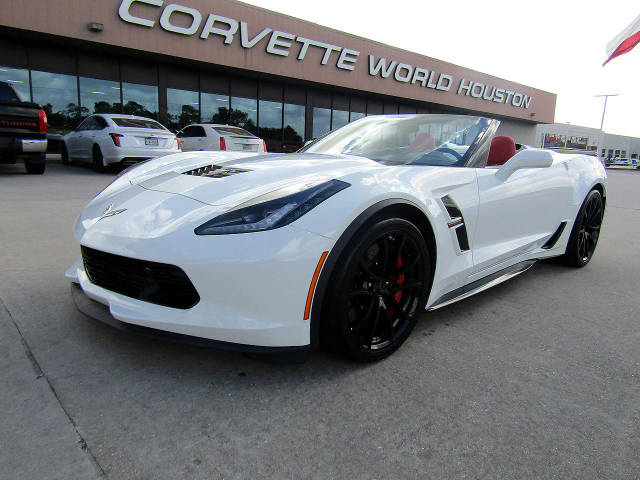 2017 Chevrolet Corvette Grand Sport 2LT RWD photo